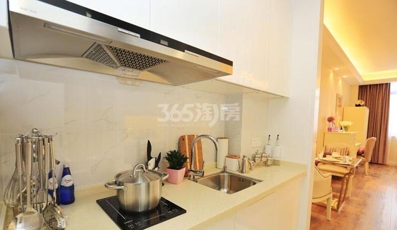 空港新天地52方样板房——厨房