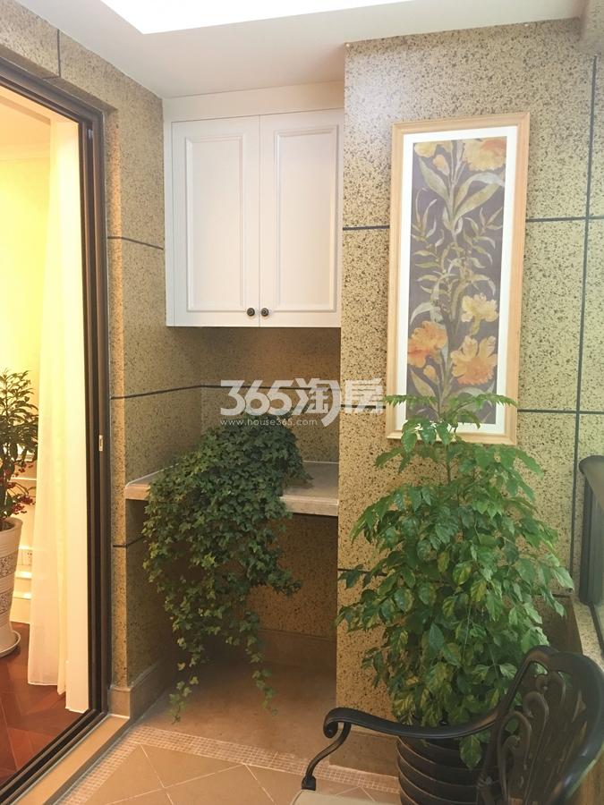 北辰奥园B1户型实体100方样板房——阳台