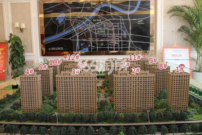 中国铁建青秀城沙盘楼幢图 2016年4月摄