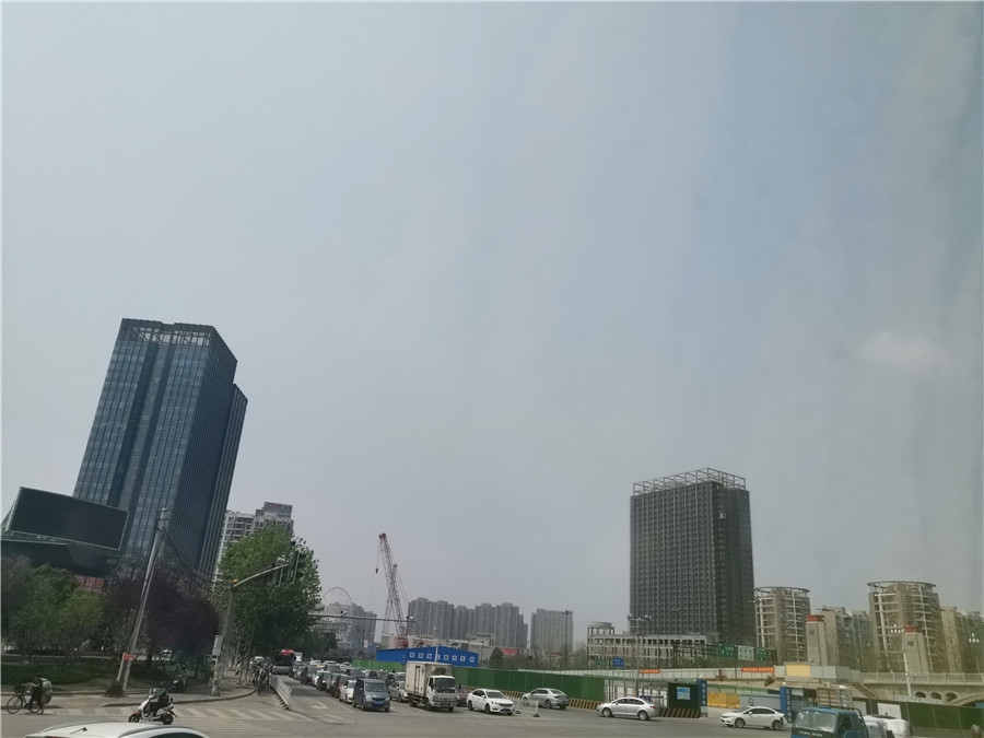 江畔国际楼栋施工进展（6.27）
